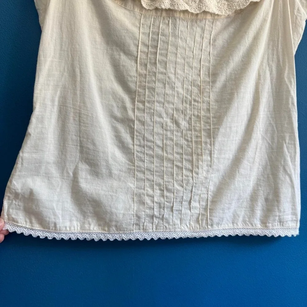 Y2K Lace Ruffle Blouse Women's Size 6 High Neck Seamed Boho Coquette Victorian